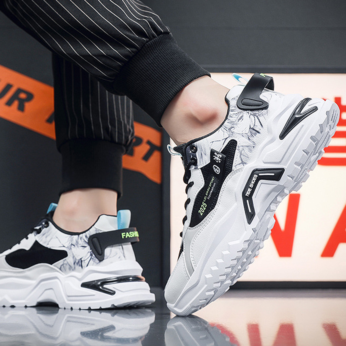 Whoppy SL36 Sepatu Sneakers Pria Import (FREE BOX)