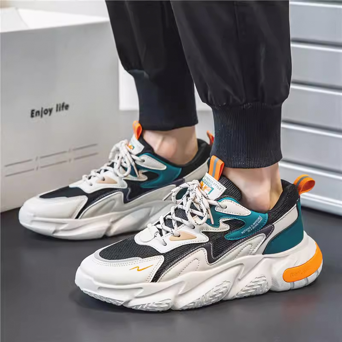 Whoppy SL37 Sepatu Sneakers Pria Import (FREE BOX) - Discontinue