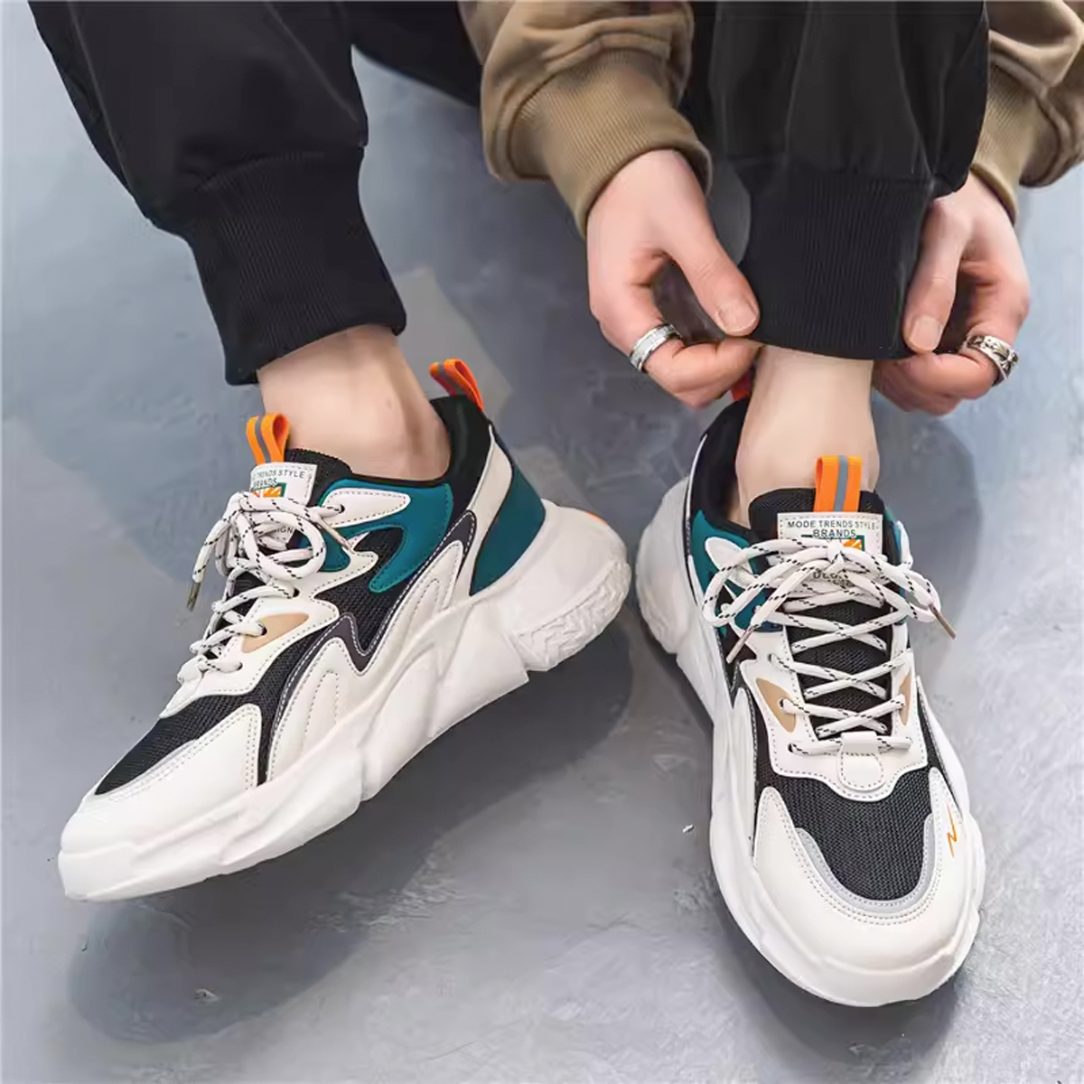 Whoppy SL37 Sepatu Sneakers Pria Import (FREE BOX) - Discontinue