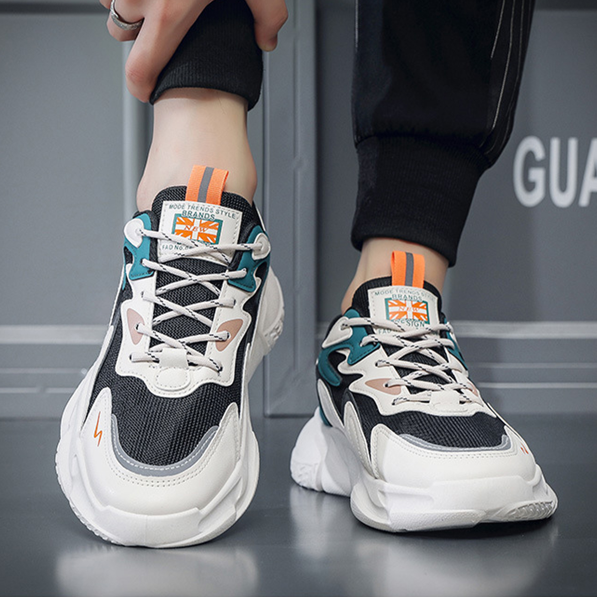 Whoppy SL37 Sepatu Sneakers Pria Import (FREE BOX) - Discontinue