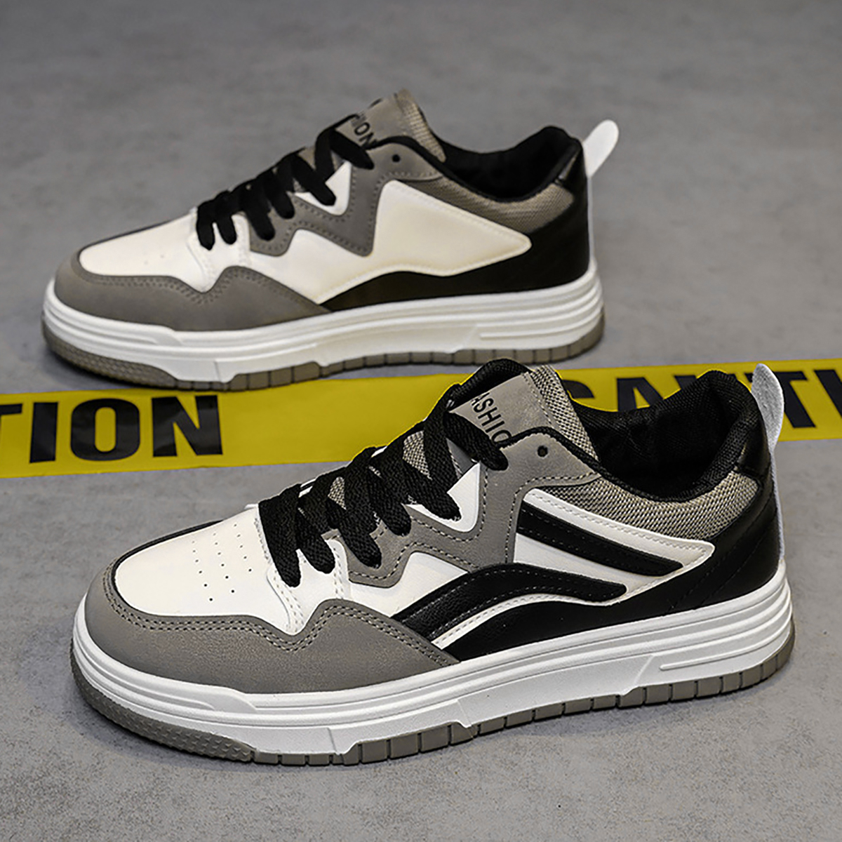 Whoppy SL53 Sepatu Sneakers Pria Import (FREE BOX)