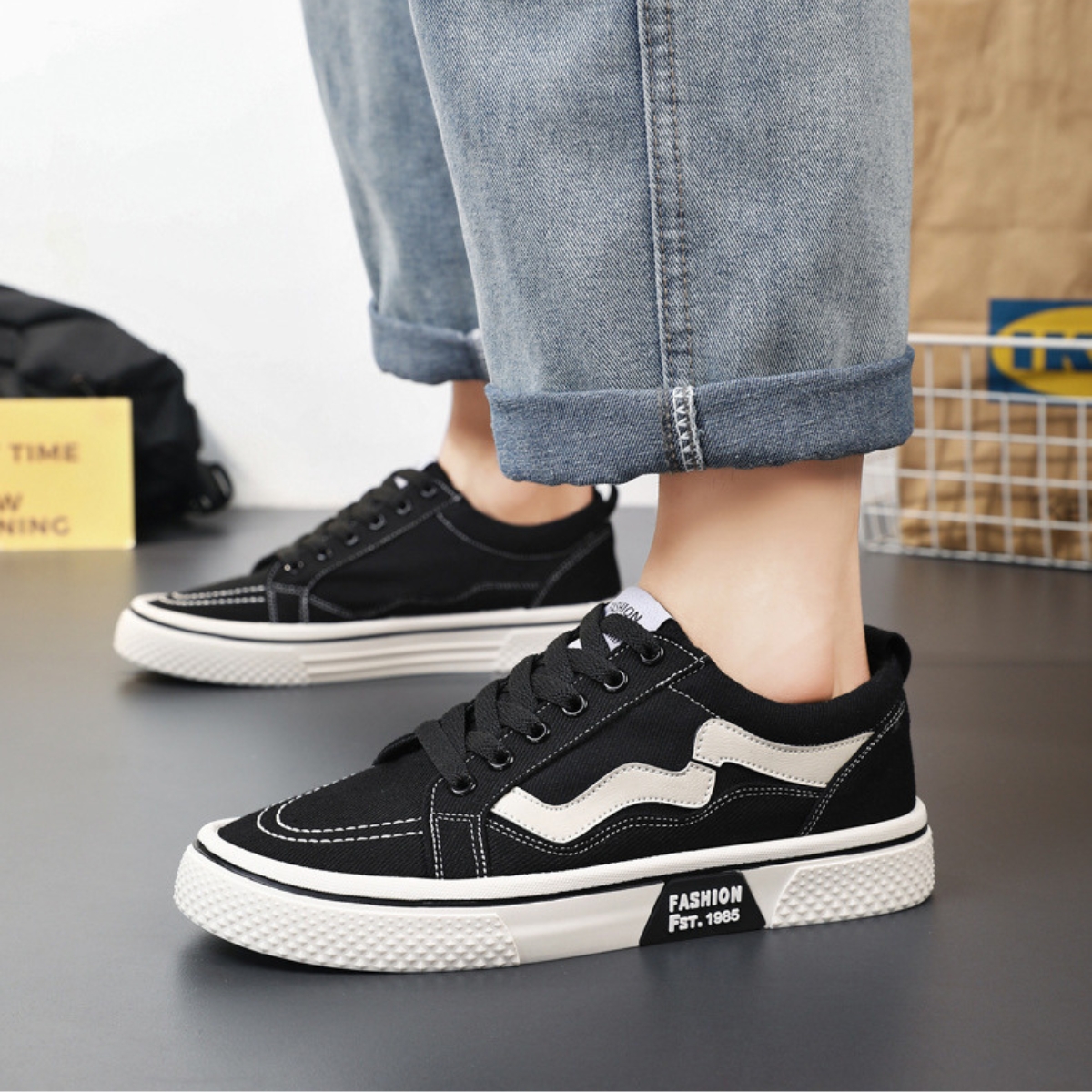 Whoppy SL65 Sepatu Sneakers Pria Import (FREE BOX)