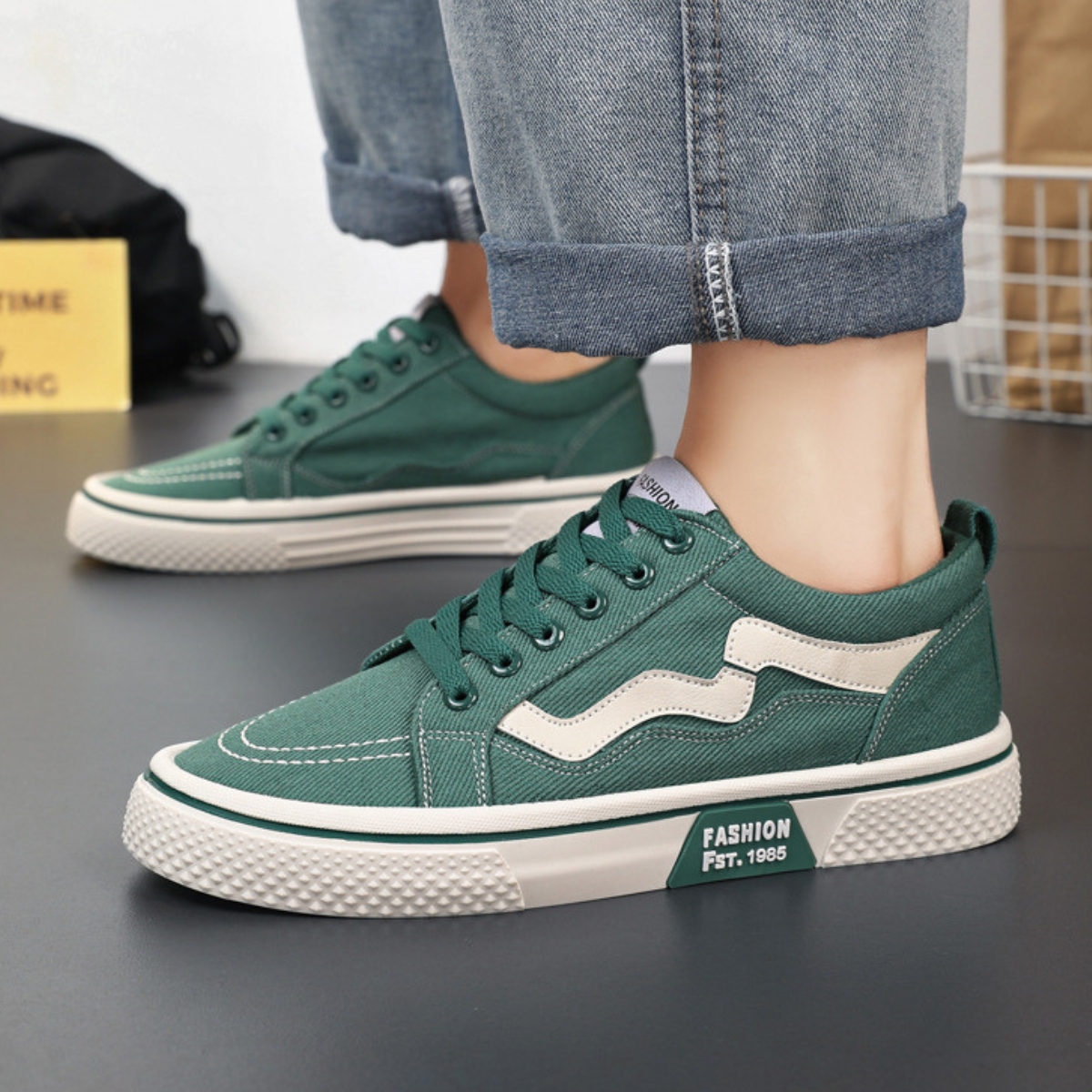 Whoppy SL65 Sepatu Sneakers Pria Import (FREE BOX)
