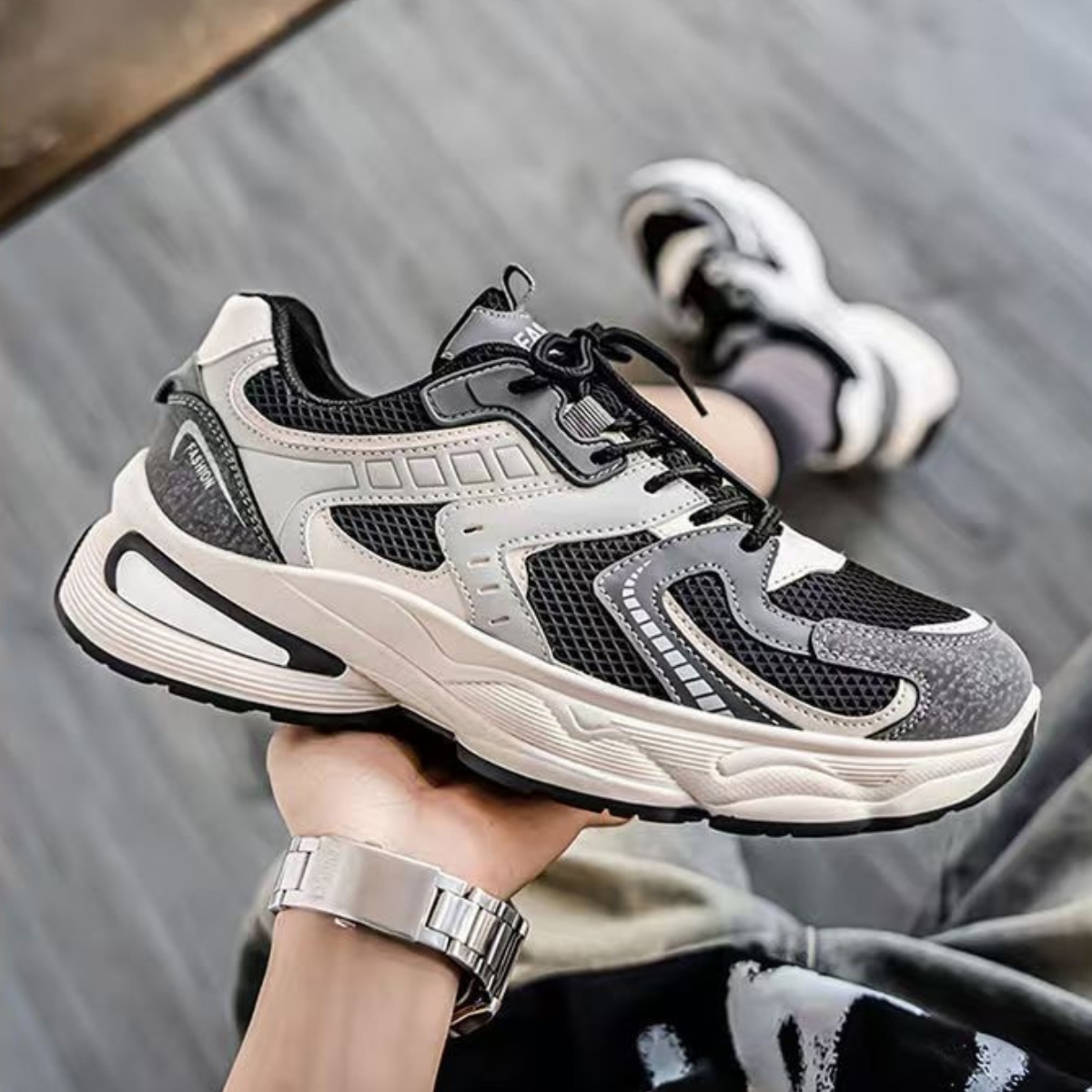 Whoppy SL68 Sepatu Sneakers Pria Import (FREE BOX)