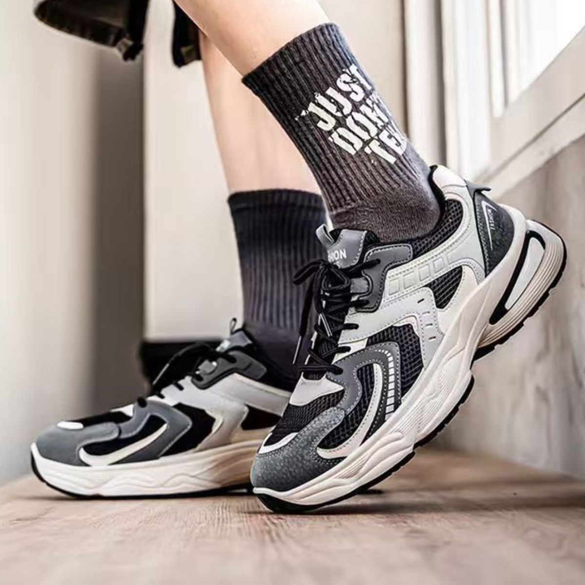 Whoppy SL68 Sepatu Sneakers Pria Import (FREE BOX)