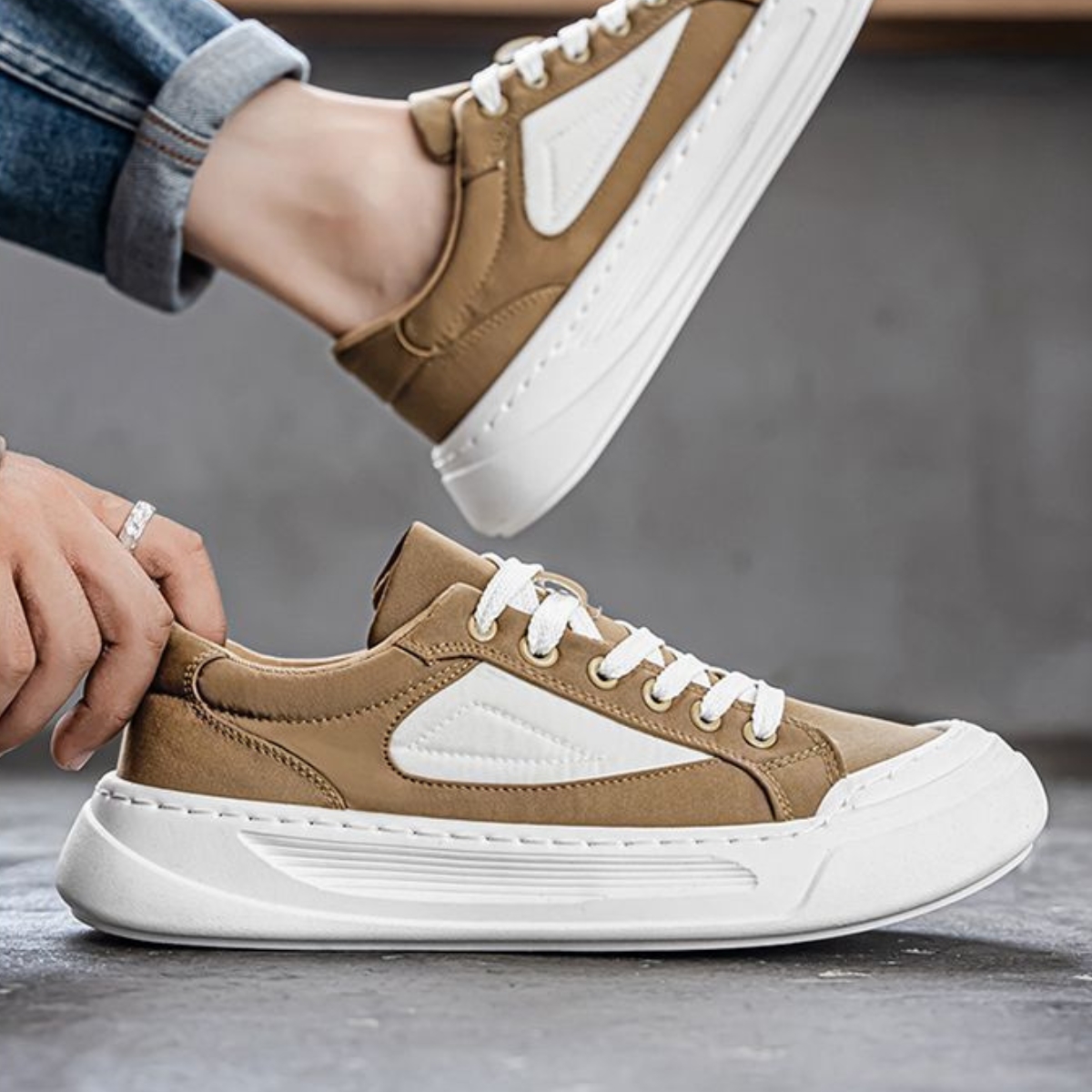 Whoppy SL70 Sepatu Sneakers Pria Import (FREE BOX)