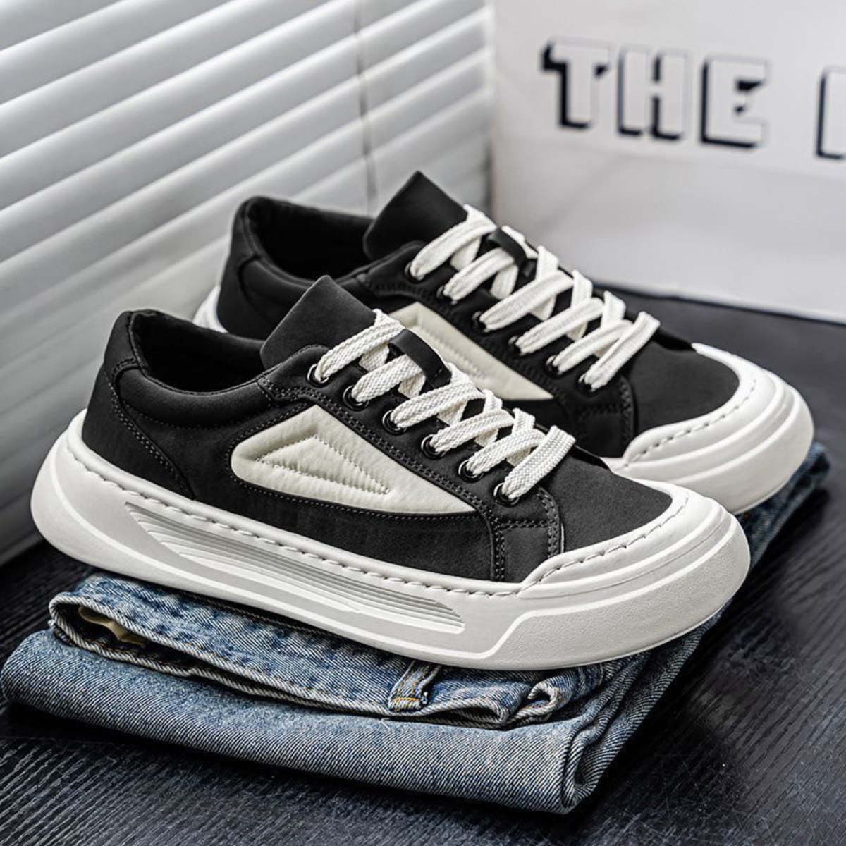 Whoppy SL70 Sepatu Sneakers Pria Import (FREE BOX)