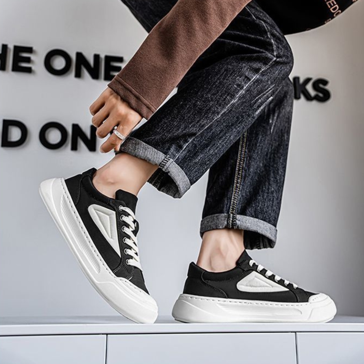 Whoppy SL70 Sepatu Sneakers Pria Import (FREE BOX)