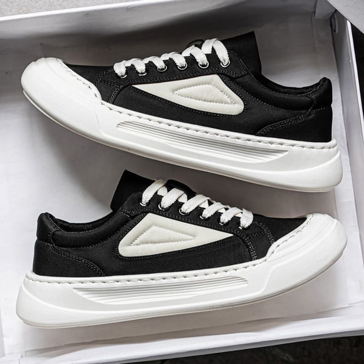 Whoppy SL70 Sepatu Sneakers Pria Import (FREE BOX)