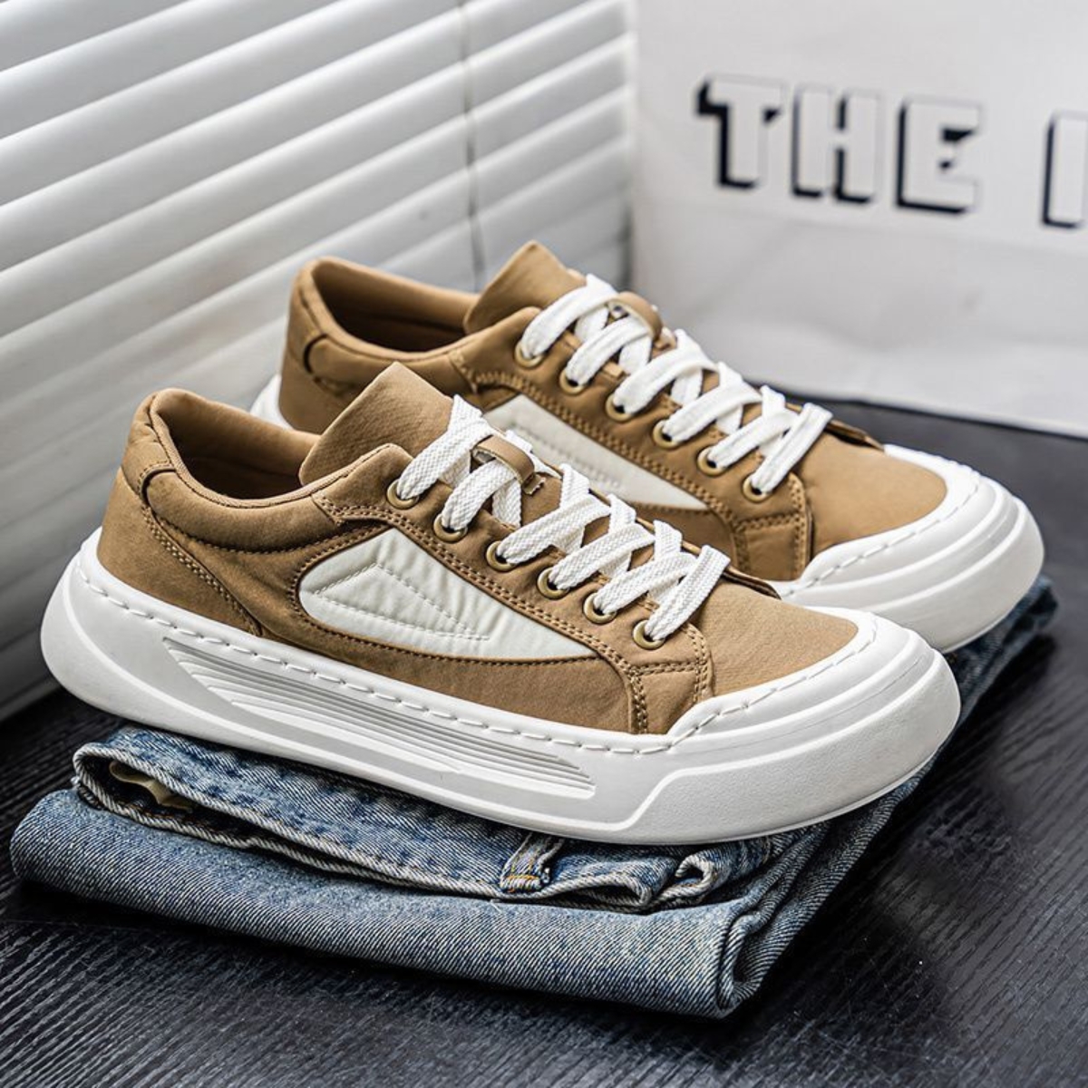 Whoppy SL70 Sepatu Sneakers Pria Import (FREE BOX) Whoppy SL70 Sepatu Sneakers Pria Import (FREE BOX)