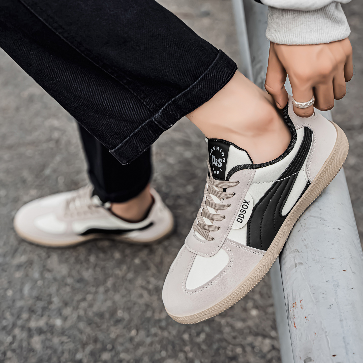 Whoppy SL75 Sepatu Sneakers Pria Import (FREE BOX)